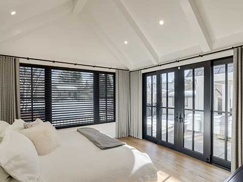 Hunter Douglas Dealer Image